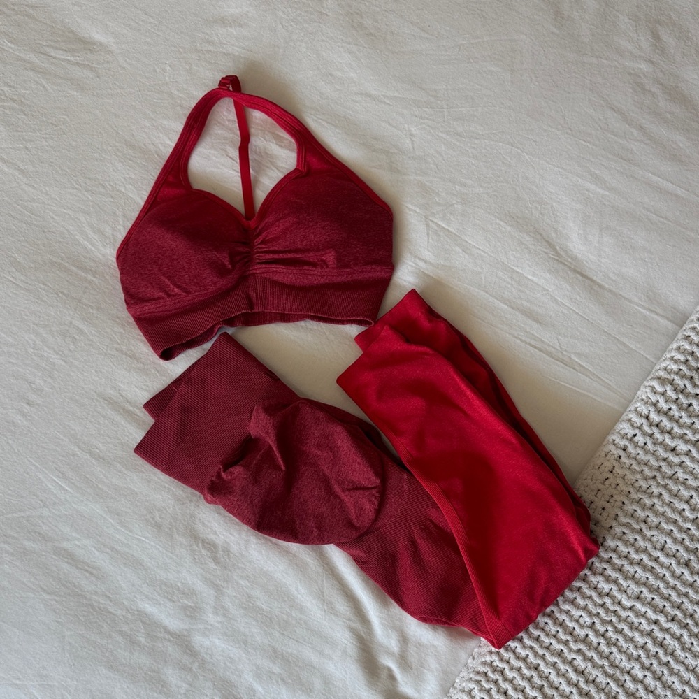 RED OMBRÉ miracle legging & bra BUFFBUNNY SET